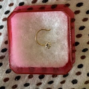 18 karat gold nose ring